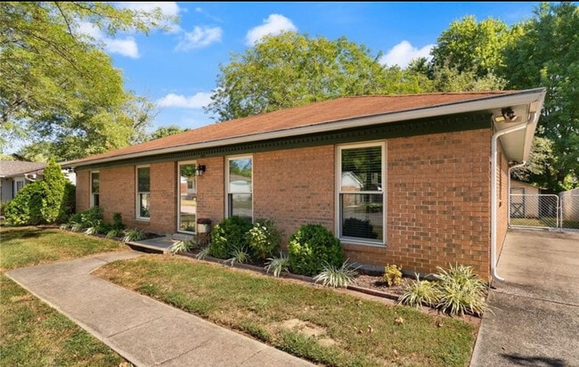 Photo - 2012 Blue Teal Ln
