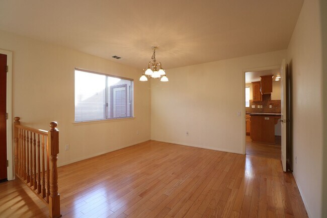 Photo - Lovely Mesa Oaks Four Bedroom