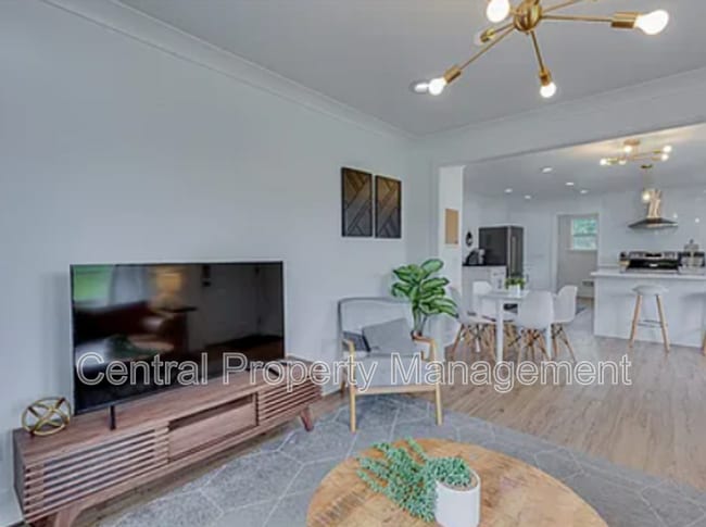 Photo - 1126 N Hwy 25 Bypass