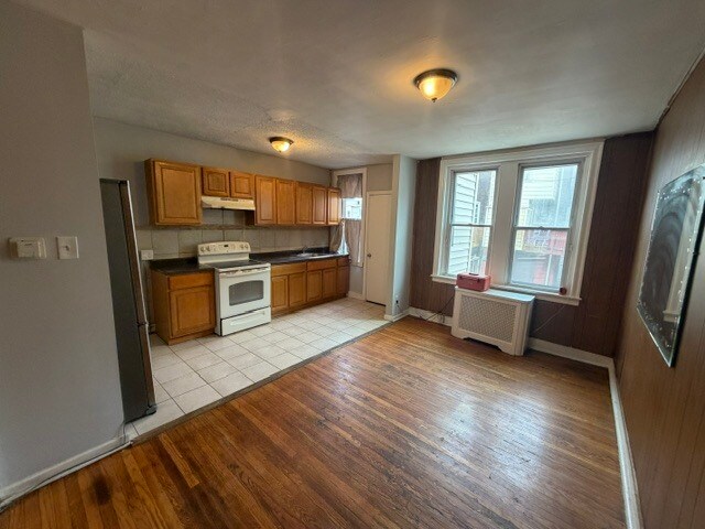 6604 N Uber St