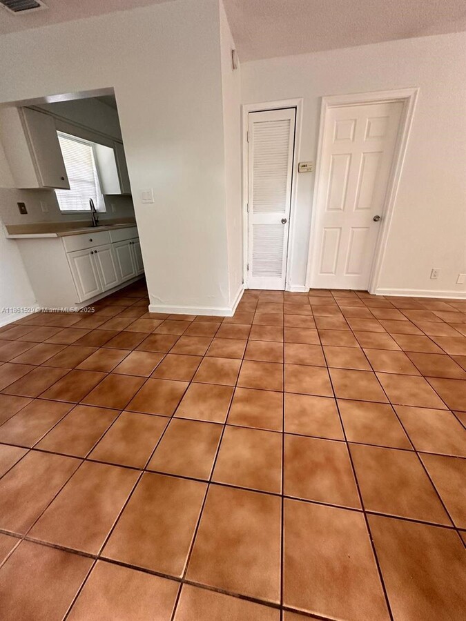 Photo - 4090 NW 31st Terrace Apartamento Unidad 2