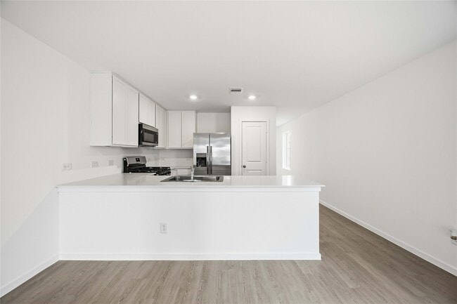 Photo - 16842 Spotted Oak Dr