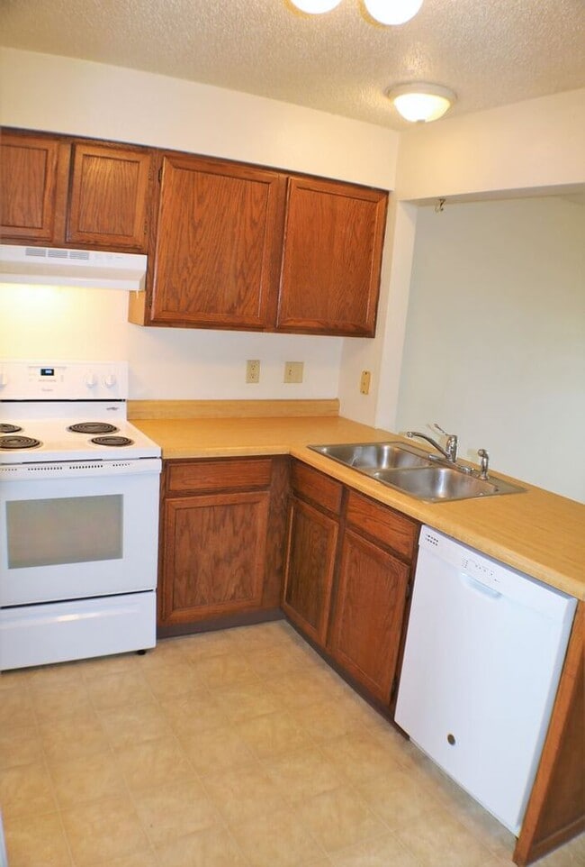 Photo - $1,100 | 2 Bedroom, 1 Bathroom CONDO | CAT Friendly* | Available for Immediate Move In!