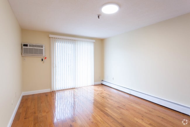 1 Bd, 1 Ba - Living Room