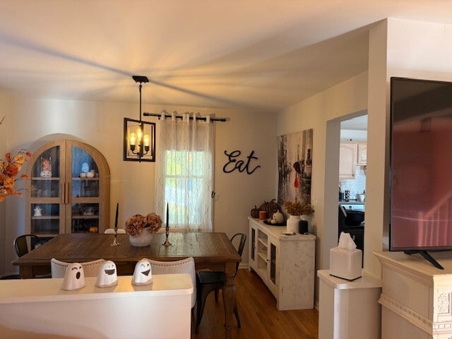 Photo - 105 Richmond Hill Rd