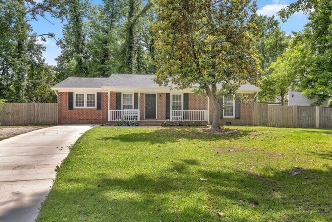 Building Photo - Adorable Brick Ranch- Piney Green Area