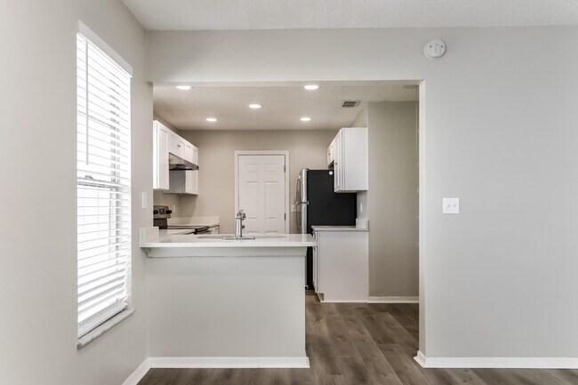 Photo - 2574 SW Monterrey Ln