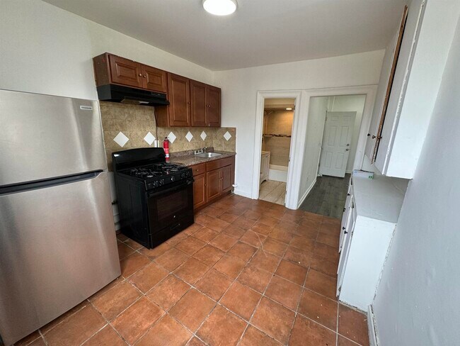 Photo - 426A 63rd St