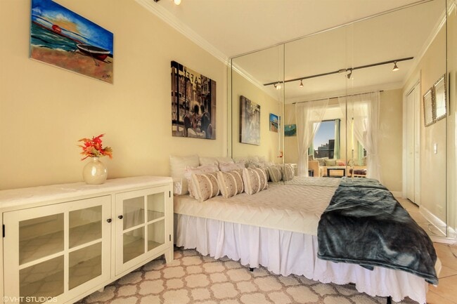 Photo - 1030 N State St Unit 43 J