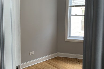 Room #1 - 3705 W Montrose Ave Unit 2nd