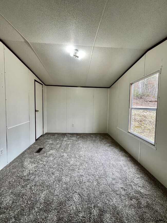 Photo - 3845 Wickham Rd