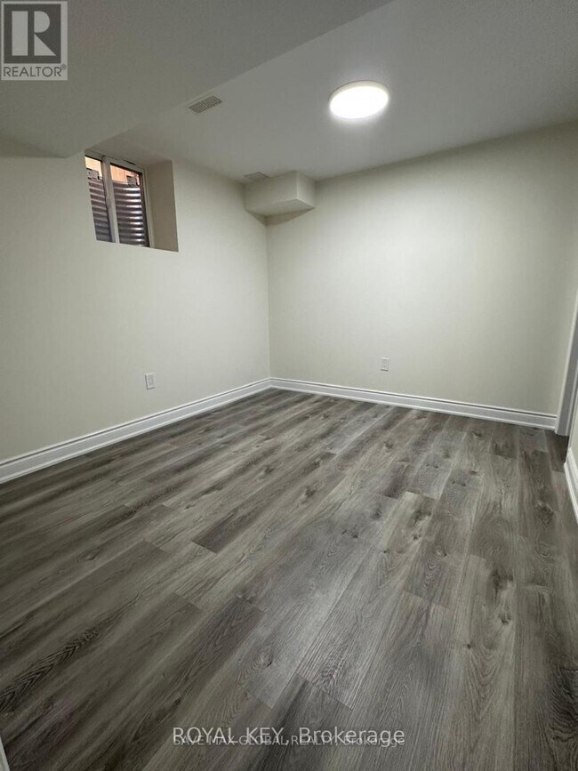 Photo - 28 Kalmia Rd