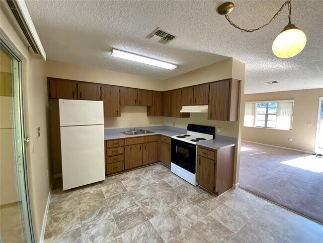 Photo - 20004 Suncrest Dr