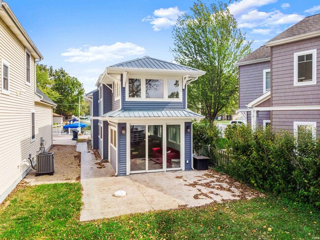Photo - 8081 Rosella St House