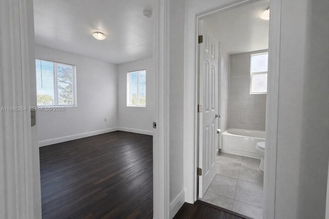 Photo - 540 NW 7th St Unidad 36