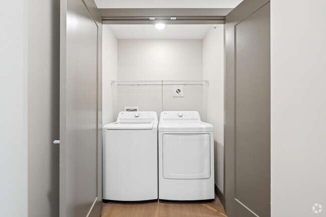 2BR, 2BA - 1,000SF - Laundry