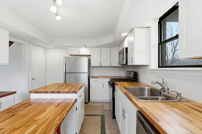 Photo - Beautiful, Newly Updated 3 Bedroom/1.5 Bath on quiet street near Pittsburgh's North side. AVAILAB...