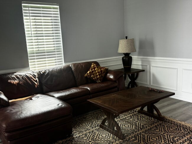Photo - 27 Hanover Pl