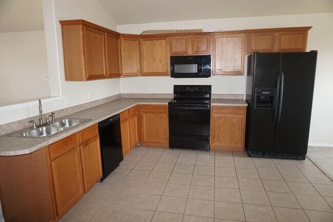 Photo - 6549 85th St