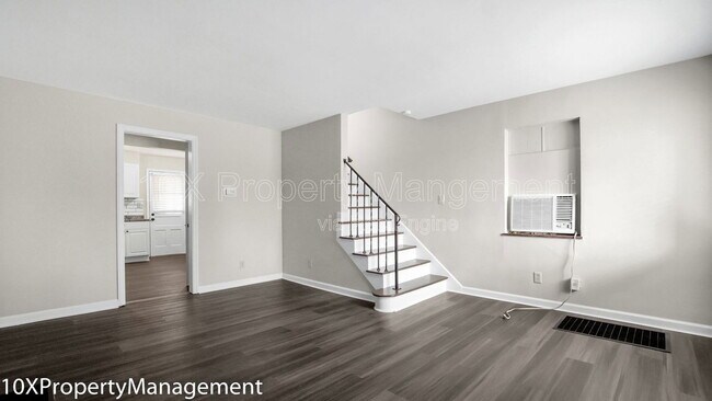 Photo - 2909 Sullivant Ave