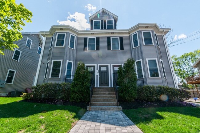 Building Photo - 81 Ash St Unit 3-2