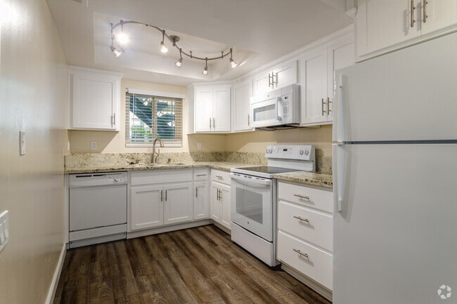 1HAB, 1BA (plano de planta B) - 750SF - Marconi Gardens East