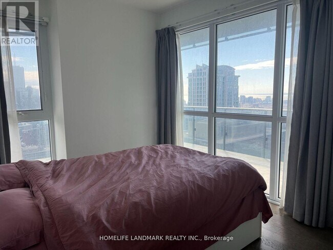 Photo - 7 Grenville St Unit 4611