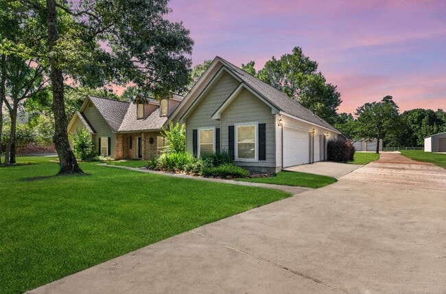 Building Photo - 15680 Connie Ln