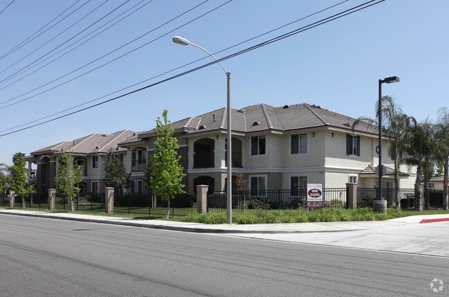 Tuscany Village - Tuscany Village Apartments