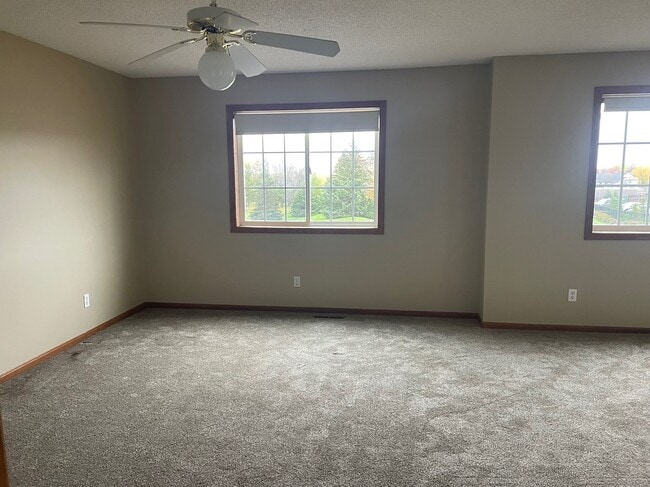Photo - 17389 Glacier Way