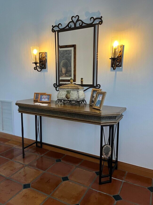 Photo - 103 Olympus Cir