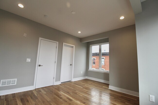 Photo - 1642 Cambridge St Unit B