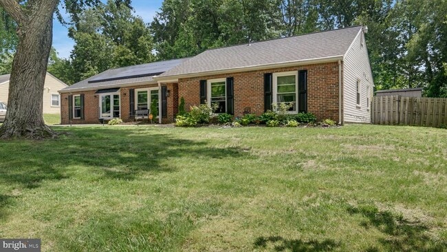 Photo - 10111 Cascade Ln House
