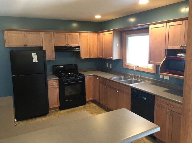 Photo - 2617 E Lombard St