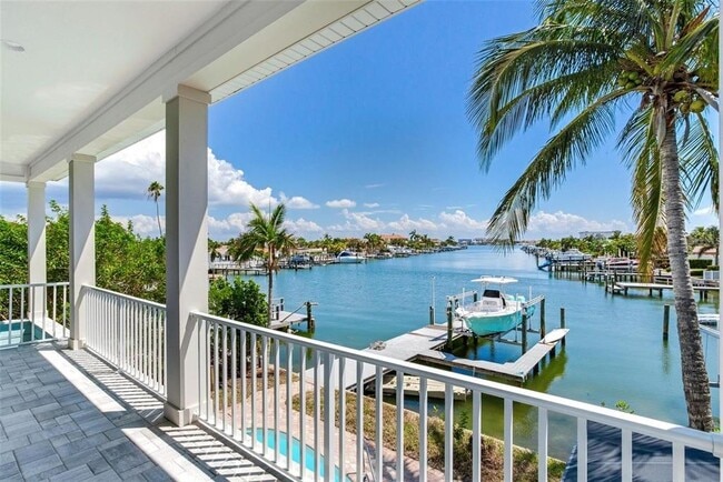 Photo - 635 115th Ave