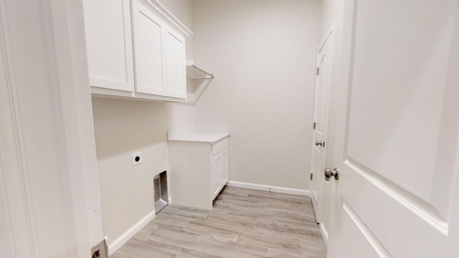 Photo - 3 bedroom, 2 bathroom, 2 car garage Gated Neighborhood