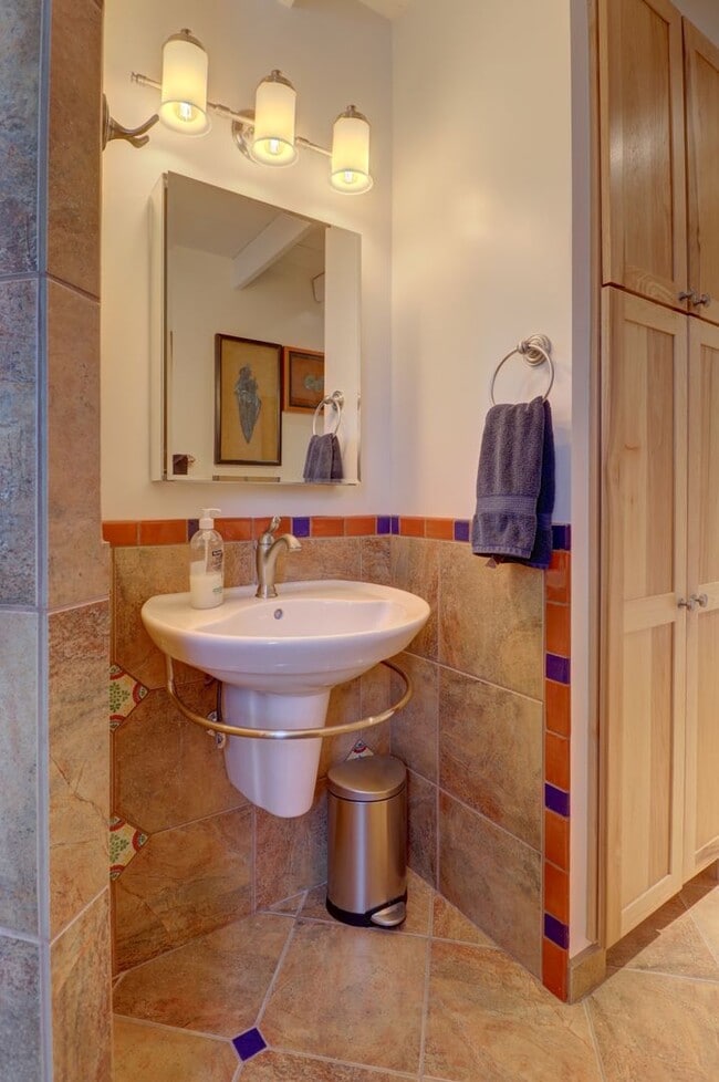 Photo - CalledeArroyo2160 Unit West Side