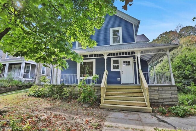 Building Photo - 27 Tioronda Ave
