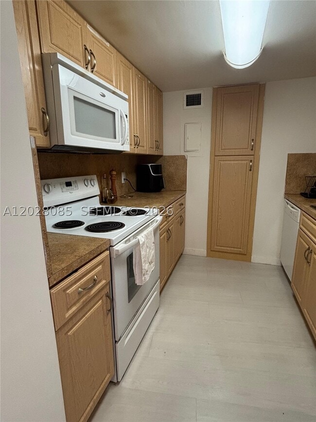 900 Bay Dr E Unit 811