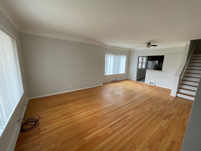 Photo - 516 University St