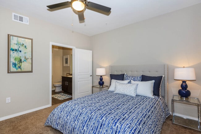 B2 1175 SQFT 2 Bed 2 Bath