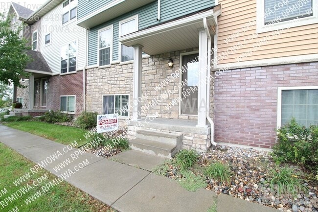 Photo - 3600 SE Glenstone Dr