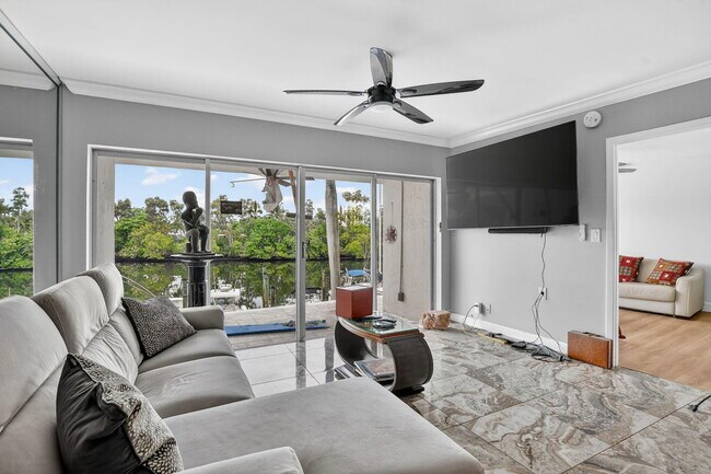 Photo - 1319 E Hillsboro Blvd Unit 208