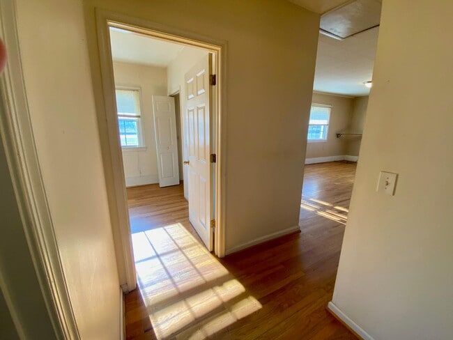 Photo - 6260 Renan Rd