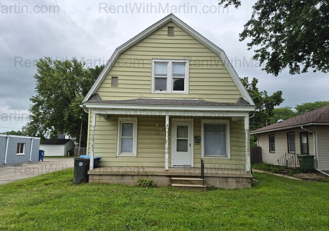 Building Photo - 2016 Falls Ave