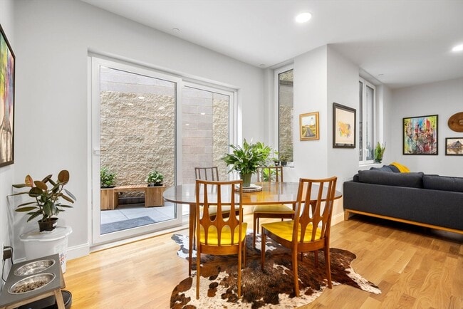 Photo - 10 Taber St Unit 209