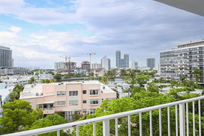 Photo - 6900 Bay Dr Unidad 6H