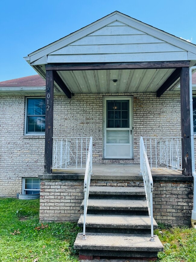 Photo - 2012 Willow Way Dr Unit 2012