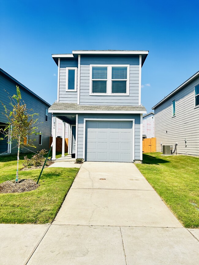 Welcome Home! - 806 Sandhill Crane Ln