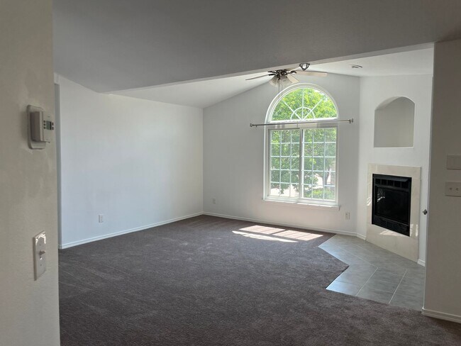 Photo - Move in Ready 1 bed- 1 Bath- Updated! 1 Car Attached Garage! Community Pool/Hot Tub and Gym